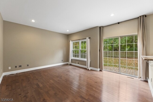 Building Photo - 2 Rider Terrace