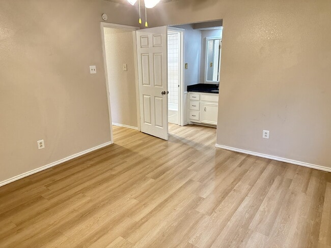 Building Photo - 6803 Iola Ave