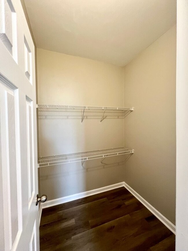 Building Photo - Location, Location! Completely Remodeled Spacious 3BR/2BR!