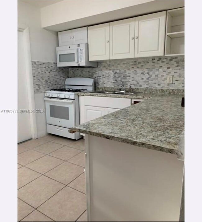 Building Photo - 401 SW 8th St