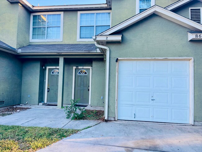 Building Photo - 8603 Kingsbury View