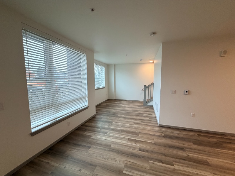 Building Photo - 2950 NE 11th St