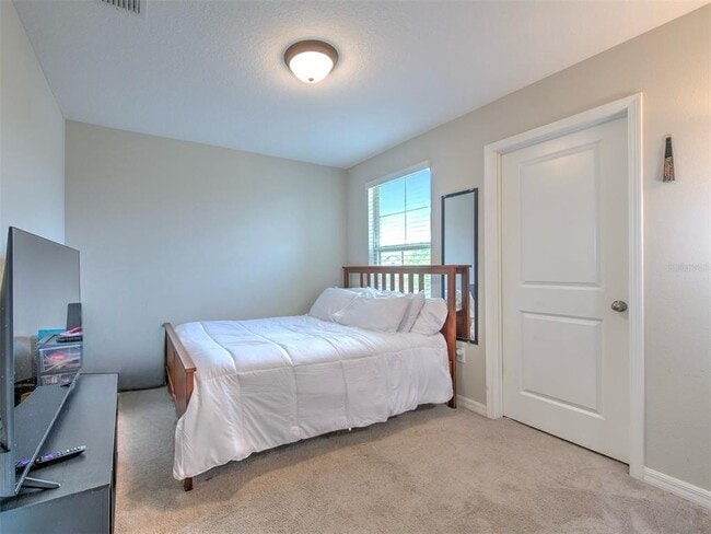 Building Photo - 10210 White Linen Ave