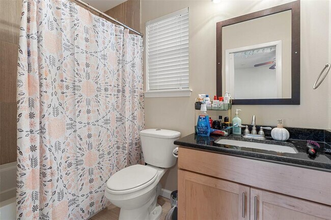 Building Photo - 3504 Speedway