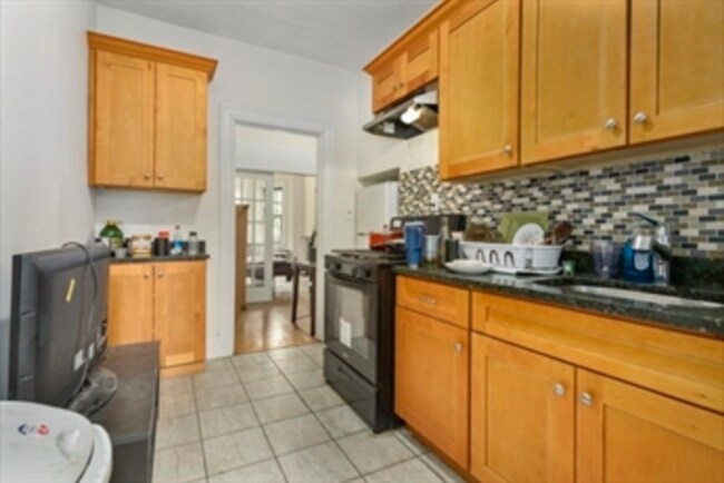 Building Photo - $2,400/month | Available September 1, 2026 | 12-Month Lease