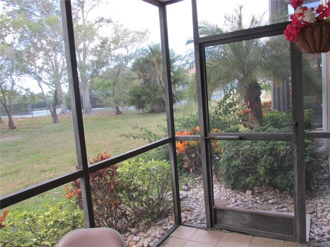 Building Photo - 612 Bird Bay Dr W
