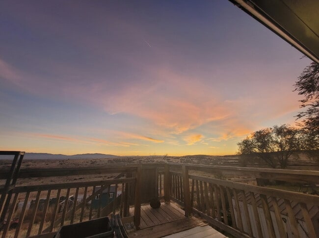 Building Photo - Fox Ridge