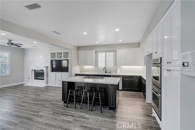 Building Photo - 26850 Peppertree Dr