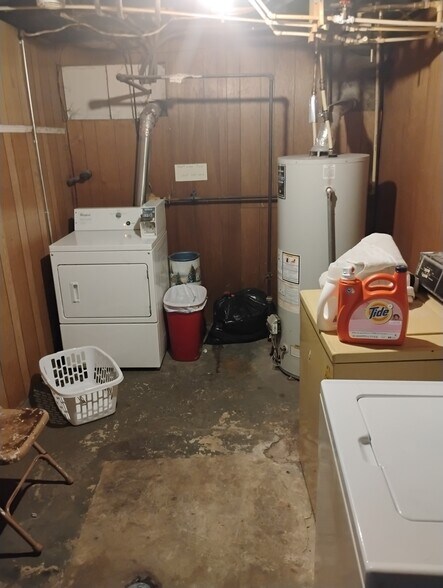 Building Photo - 701 Orchard St