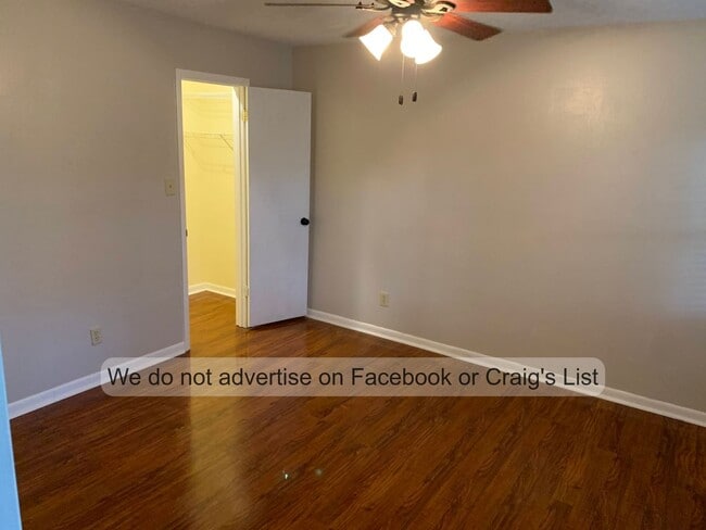 Building Photo - Farmington - Butterwood Circle