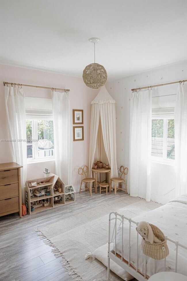 Building Photo - 3205 SW 68th Ave