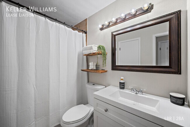 Building Photo - 8510-Rental Ilex Dr