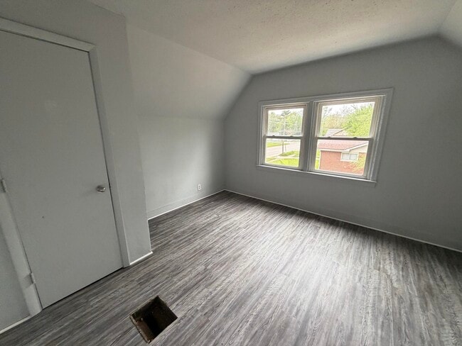 Building Photo - 1221 Williams-E