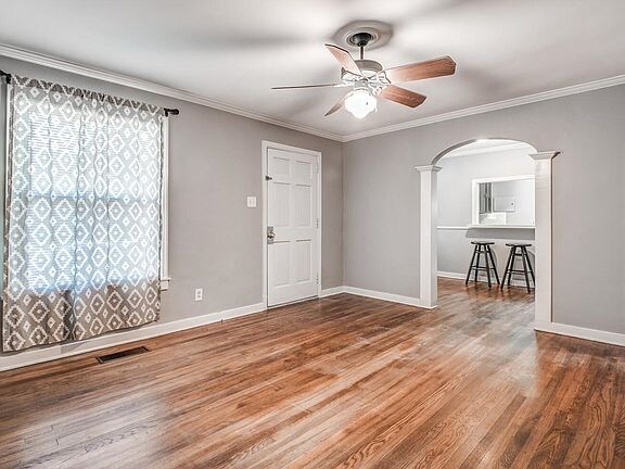 Building Photo - 373 S Fenwick Rd