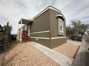 Building Photo - 543 N Lamb Blvd