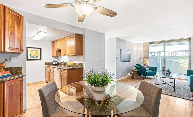 Building Photo - 4600 E Asbury Cir