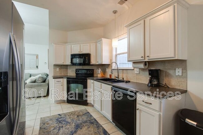 Building Photo - 1417 Island Town Dr