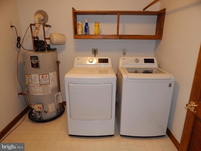 Building Photo - 43974 White Cedar Ln