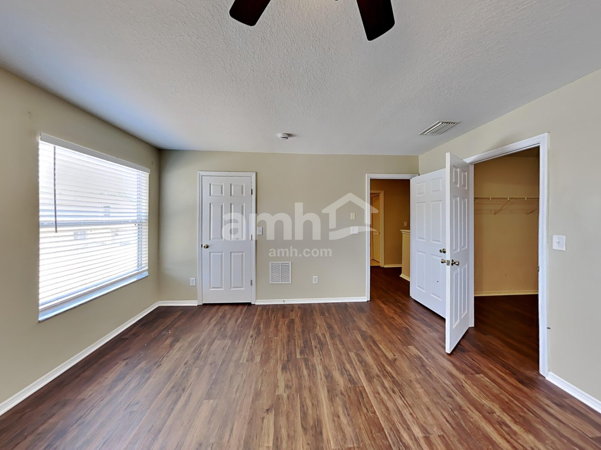 Building Photo - 30915 Sonnet Glen Dr