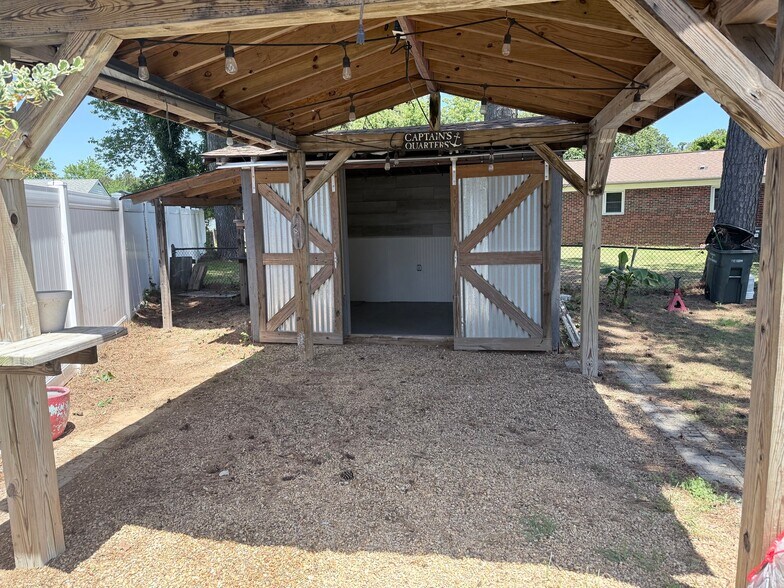 Building Photo - 2141 Ester Ct