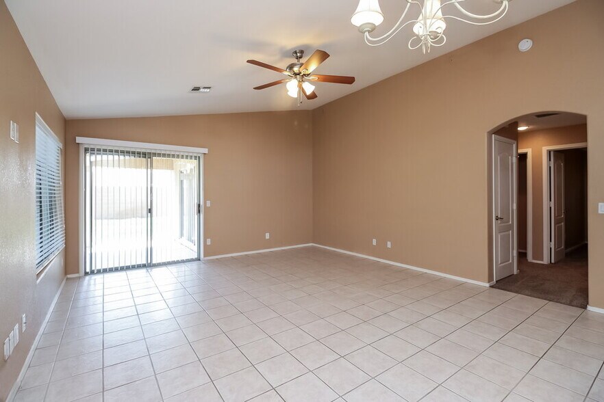 Building Photo - 3881 E Wyatt Way