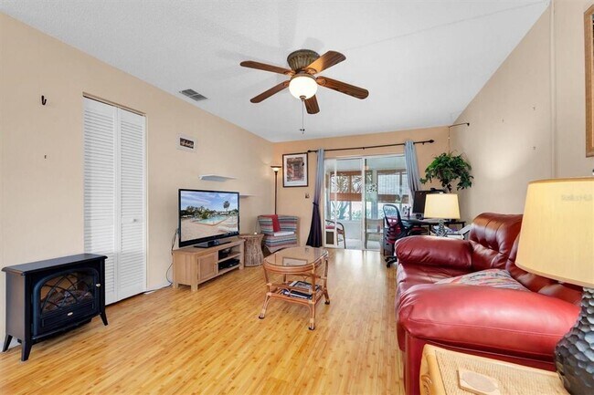 Building Photo - 3348 38th Way S