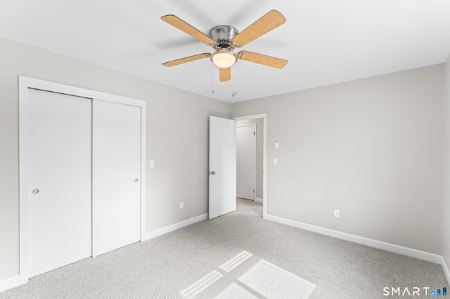 Building Photo - 24 Glenwood Ave