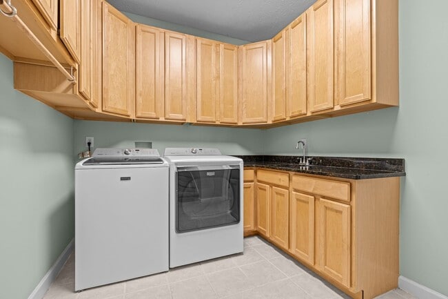 Building Photo - Four Bed Brandywine Home Available Now