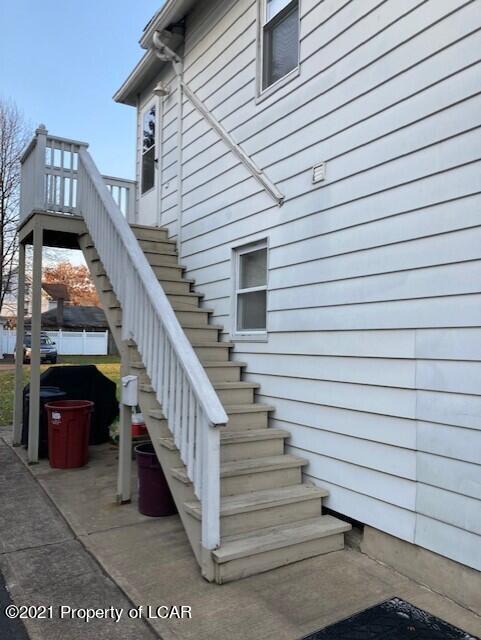 Building Photo - 110 S Maple Ave