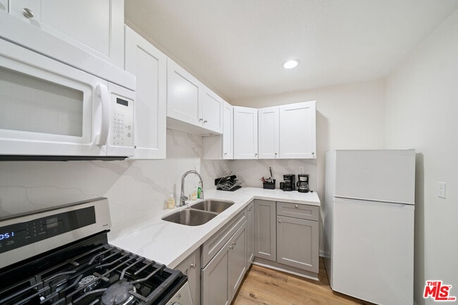 Building Photo - 1163 W 38th St