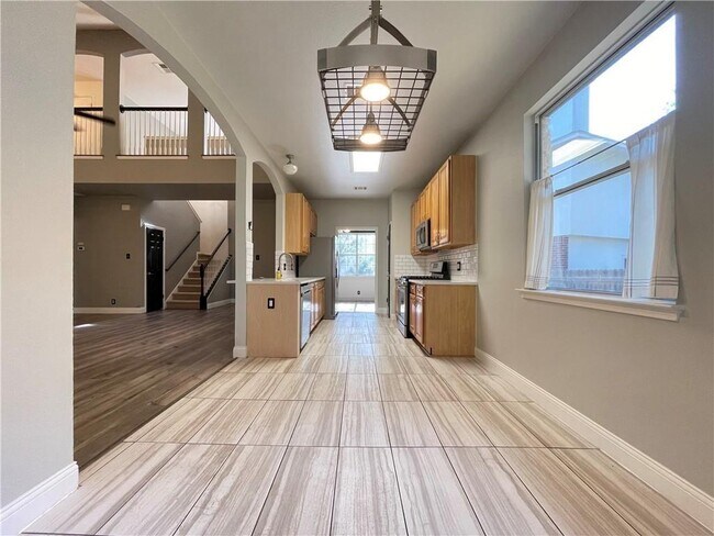 Building Photo - 1804 Warwick Cove