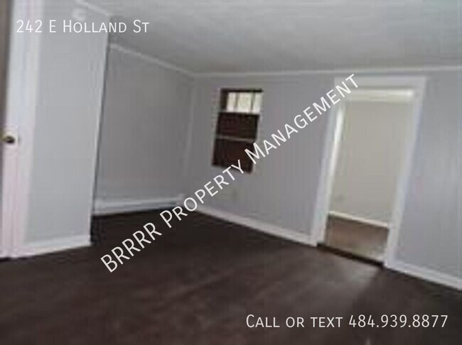 Building Photo - 242 E Holland St