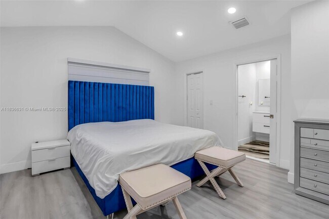 Building Photo - 15569 SW 138th Pl