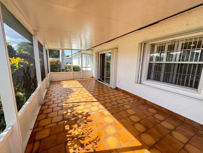 Building Photo - 6603 Overland Dr