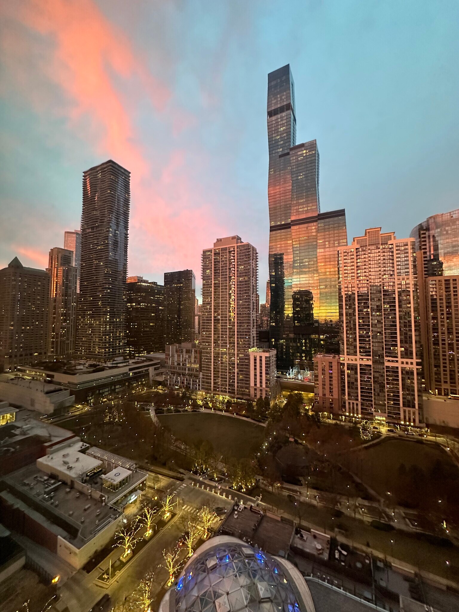 Building Photo - 400 E Randolph St