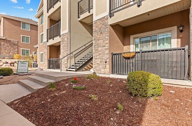 Building Photo - 2153 Springtime Dr