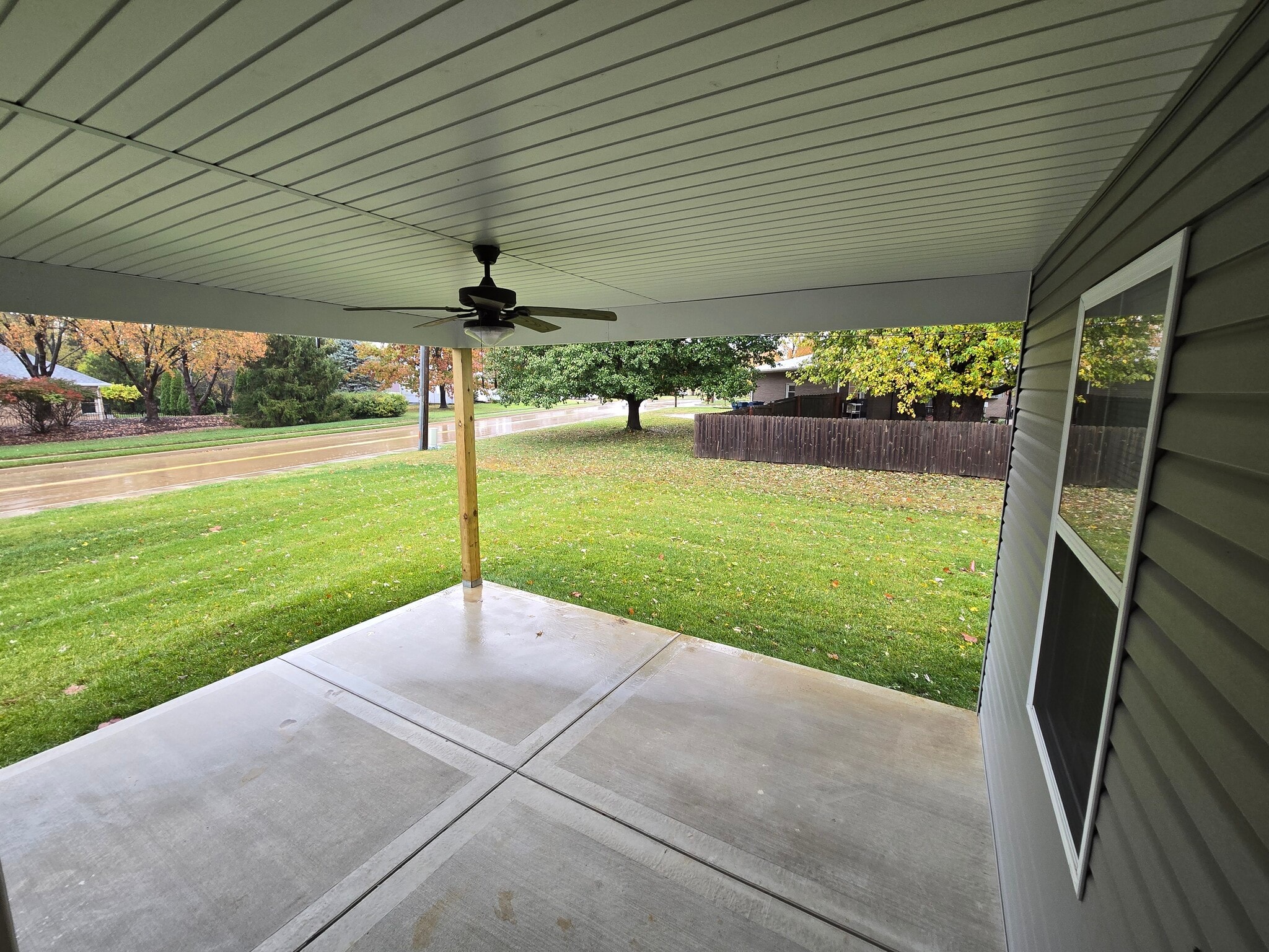 Building Photo - 2618 Cherry Farms Dr