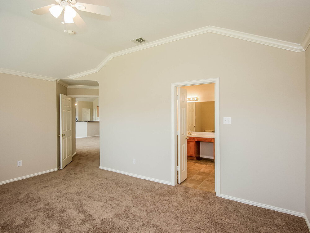 Building Photo - 6428 Canyon Lake Dr