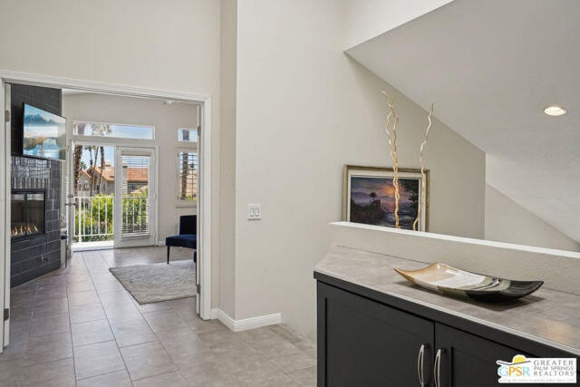 Building Photo - 364 Oakmont Dr