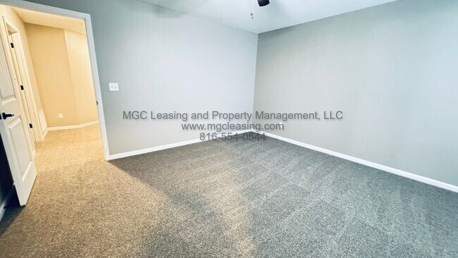 Building Photo - Special Offer at Baltimore Townhomes - One Month Free Rent!