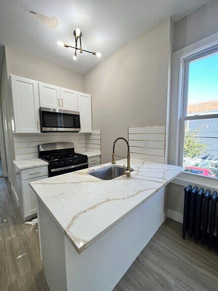 218 Bowers St 2 - 220 Bowers St