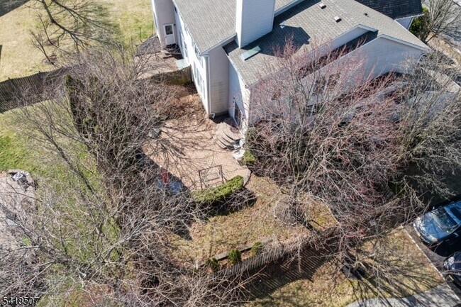 Building Photo - 29 Newell St