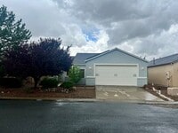 Building Photo - Gorgeous home in Viewpoint!