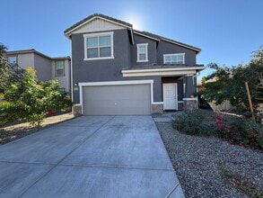 Building Photo - Spacious 5 bed 4.5 bath home in Florence, AZ!