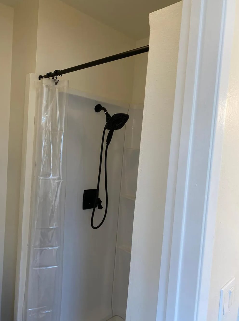 Building Photo - 2937 W Carson St