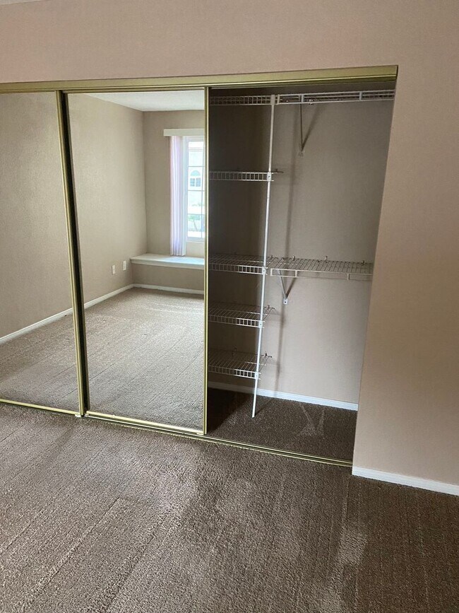 Building Photo - 3145 E Flamingo Rd