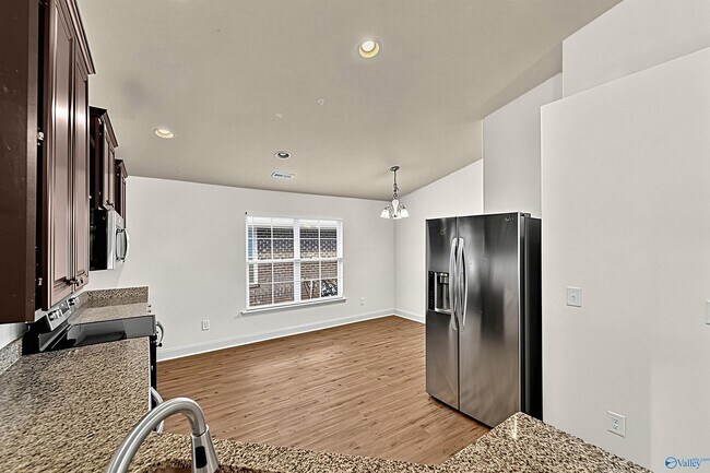Building Photo - 130 Tybee Dr