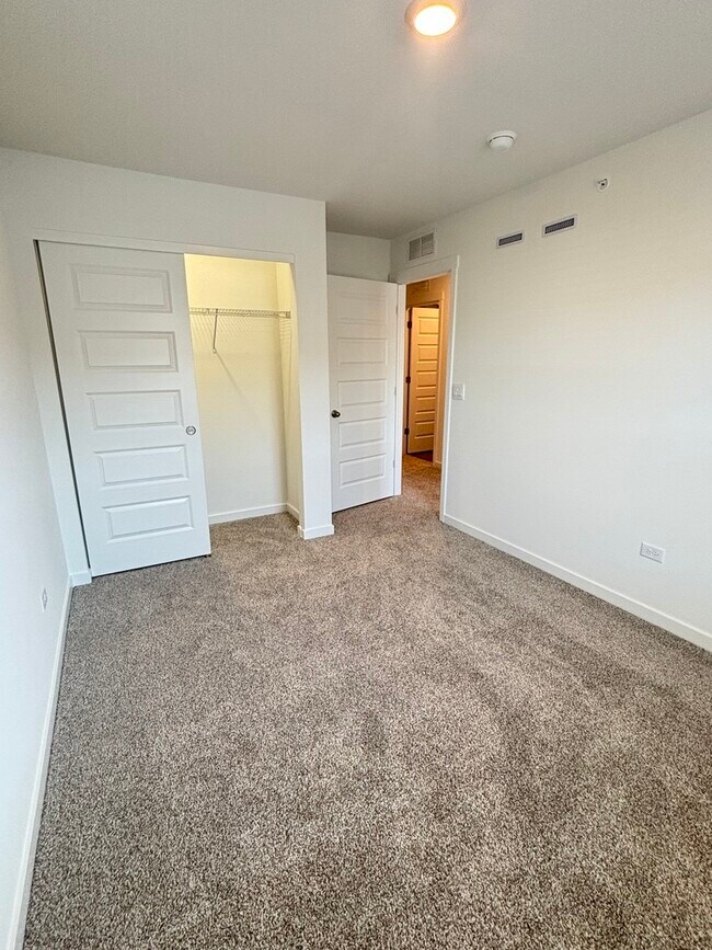 Building Photo - 2246 Barbera Dr