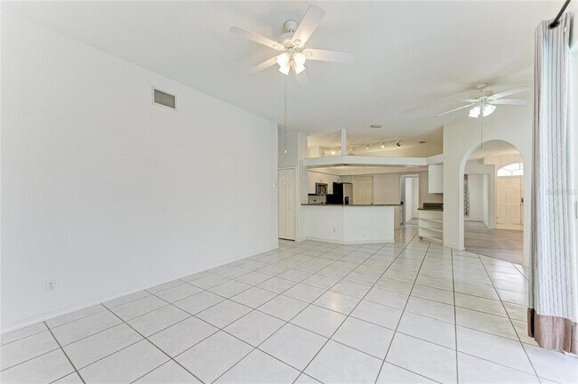 Building Photo - 4805 76th Ct E