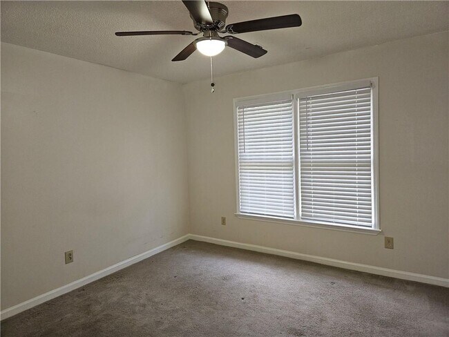 Building Photo - 4813 Hairston Pl